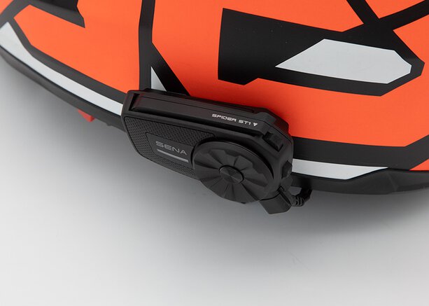 SENA EXpand Mesh Kommunikation an Motorradhelm Detailansicht