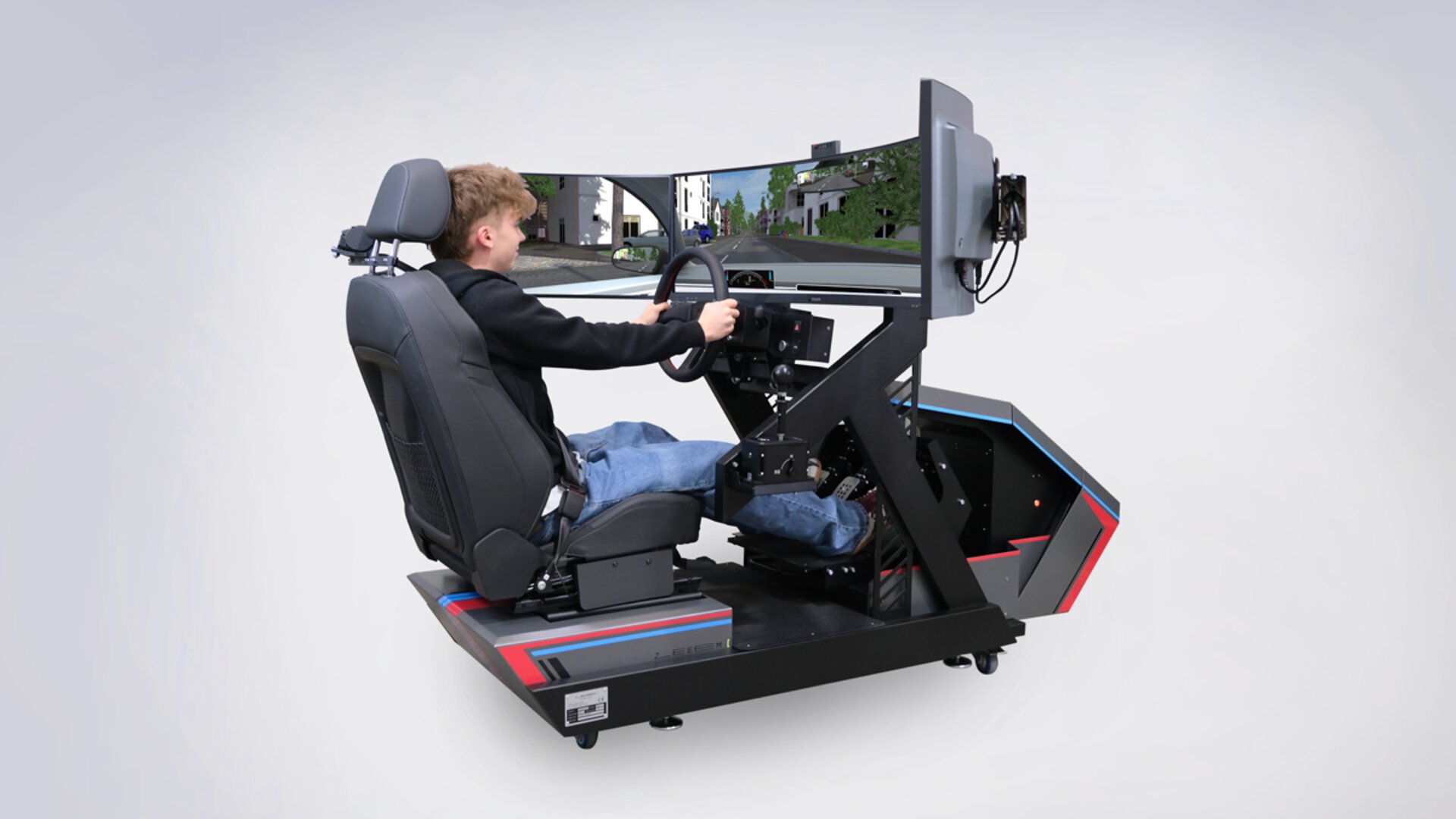 Seitliche von hinten aufgenommenes Foto des Vogel Simulator Premium mit Fahrschüler